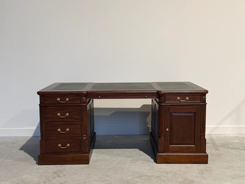 Vintage bureau, partnerdesk, klassiek Engels bureau, mahoniehout, groen leer, 692