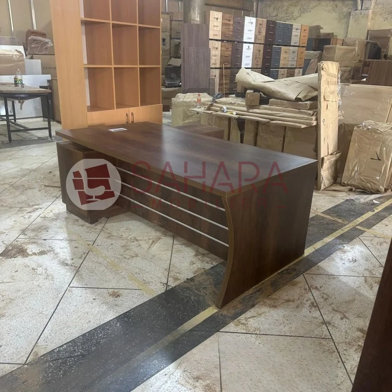 Bureau Haut de Gamme Design asymétrique Réf C0102