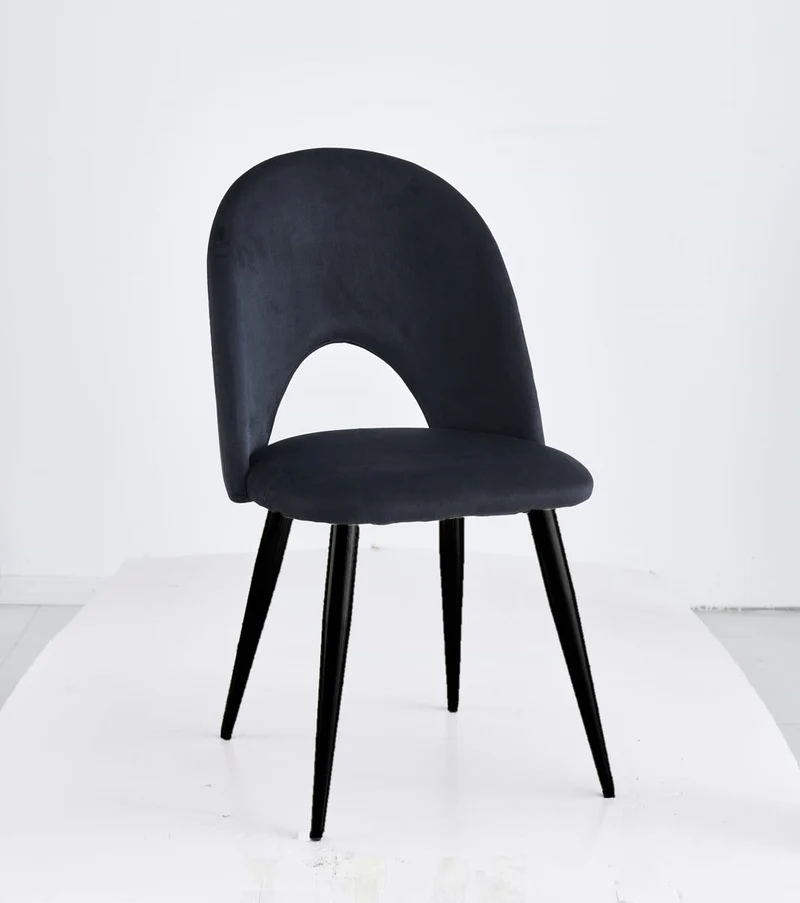 Chaise Amélia velours noir pied noir