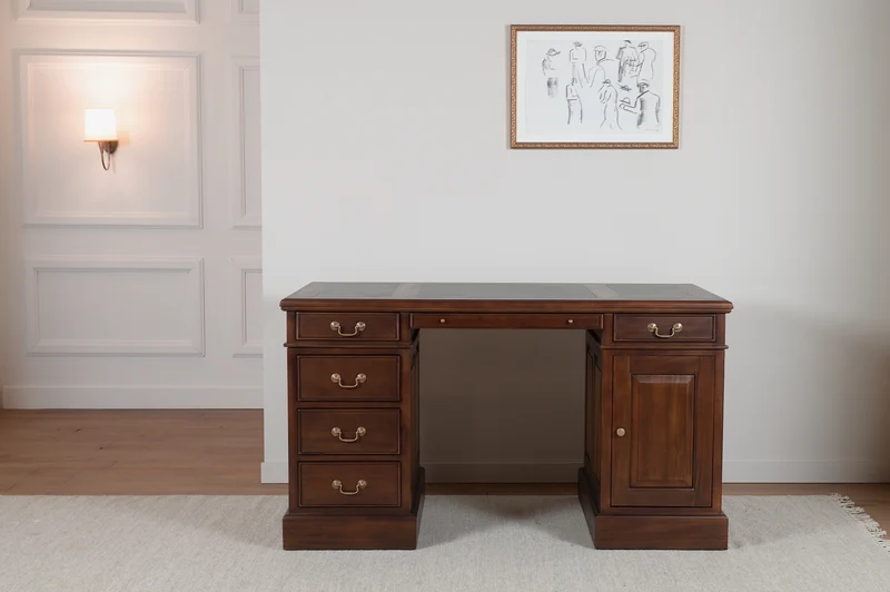 Regent 140x70 Walnoot, klassiek Engels bureau, massief mahoniehout