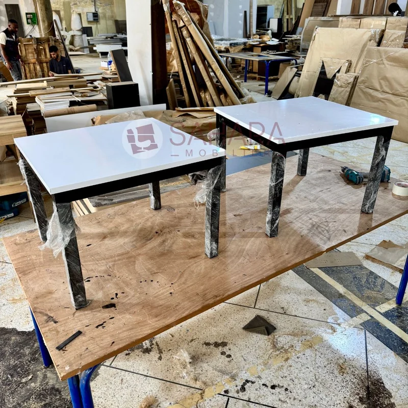 Table basse semi métallique Réf B1700