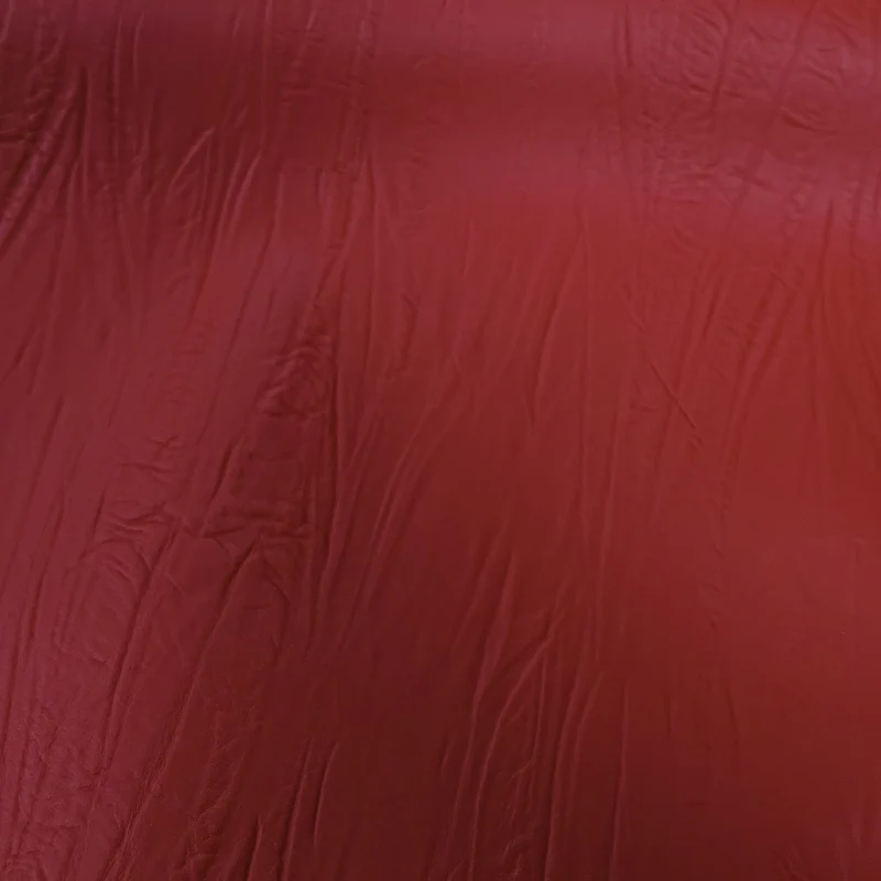 Simili cuir | Rouge | 118 cm | Fin de rouleau