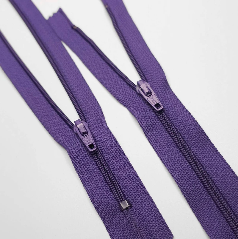 YKK | Fermeture éclair à bout fermé | spirale | #3 | Mauve | 21 3/4" - 55 cm