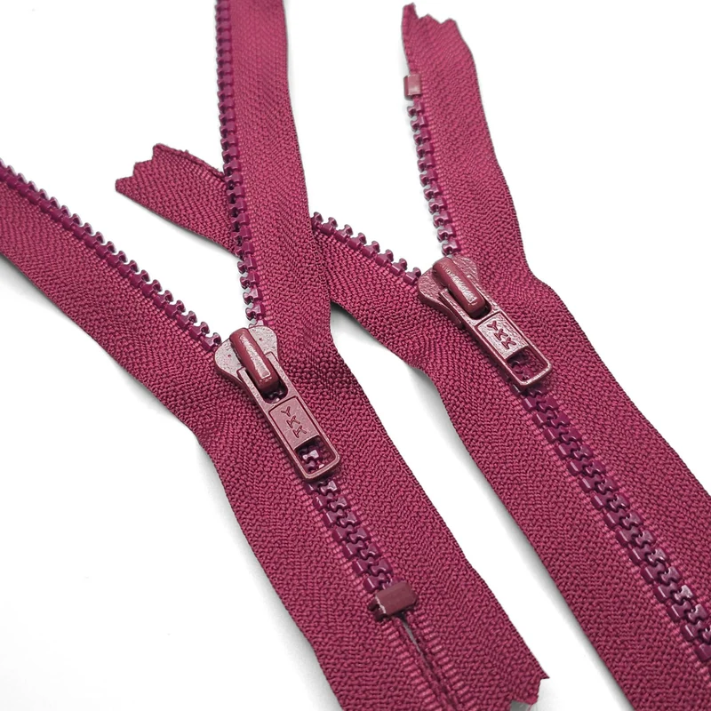 YKK Fermeture éclair à Bout Fermé | Plastique | Beaujolais | #5 | 6 3/4'' - 17 cm