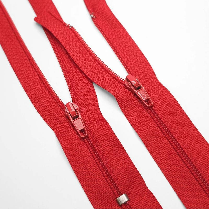 KKF | Fermeture éclair à bout fermé | Spiralé | Rouge | #3 | 7 1/2'' - 19 cm