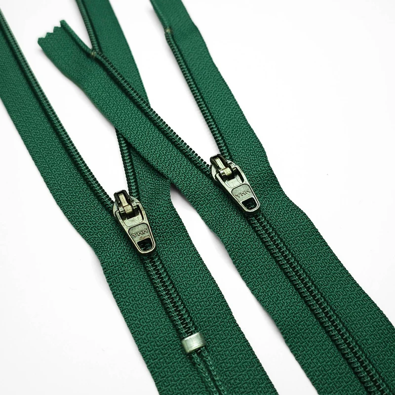 YKK Fermeture Éclair | Verrouillage Semi-automatique | À Bout Fermé | Spirale | #4 | 7 3/4'' - 19.5 cm
