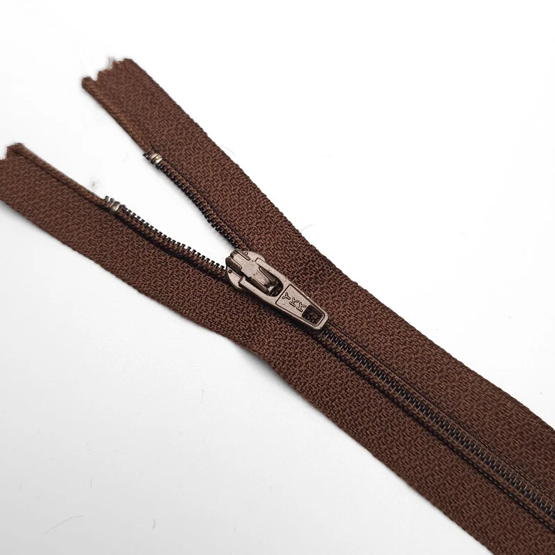 YKK | Fermeture Éclair Séparable | Spirale | #4 | Brun | 7'' - 18 cm