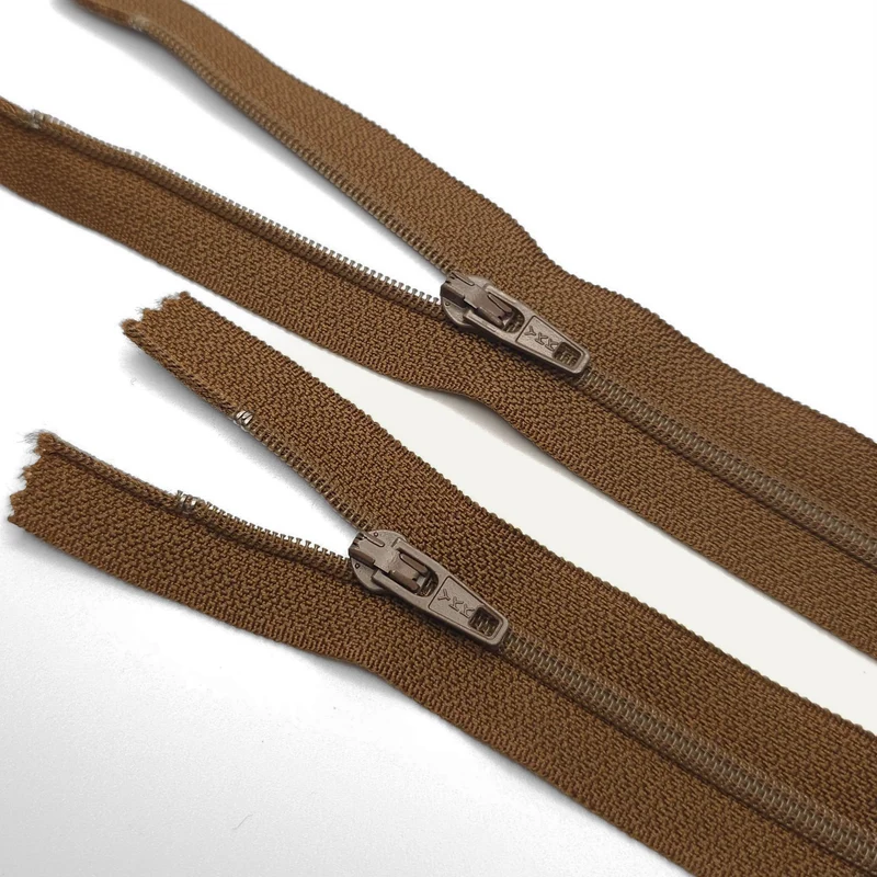 YKK | Fermeture Éclair à Bout Fermé | Spirale | #4 | 6'' - 15 cm