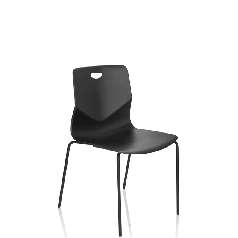 T36 V - Chaise à quatre pieds
