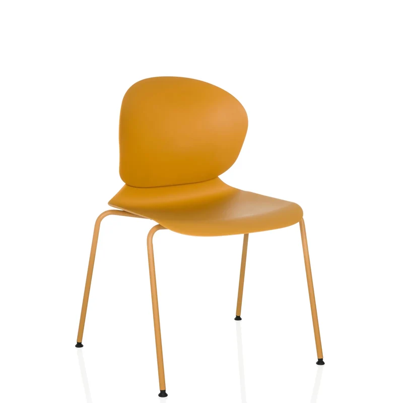 T36 VI - Chaise à quatre pieds